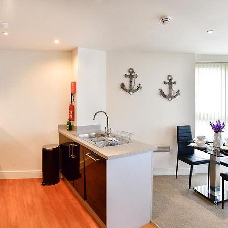 Meridian Quay Apartments, By Jsw Short Stay Σουόνσι Εξωτερικό φωτογραφία