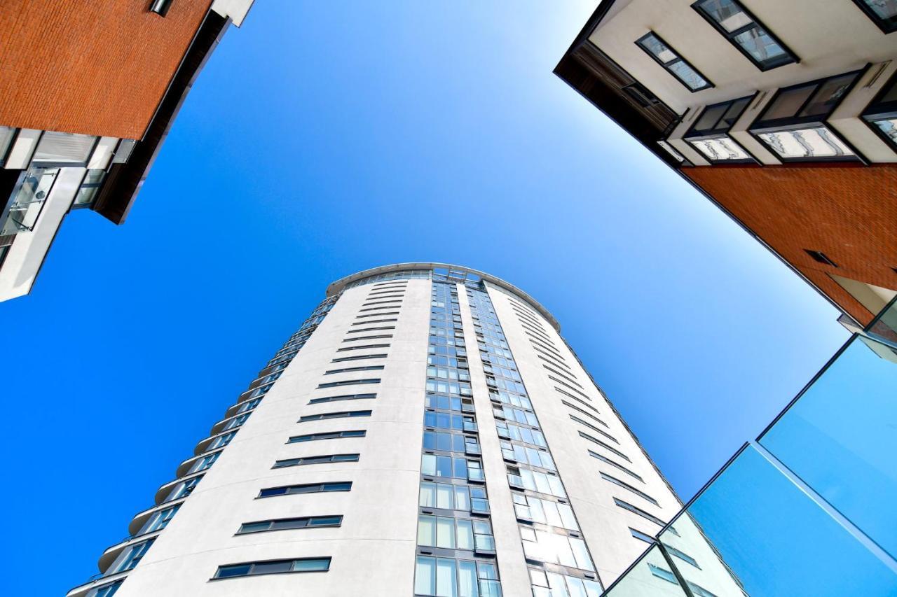 Meridian Quay Apartments, By Jsw Short Stay Σουόνσι Εξωτερικό φωτογραφία