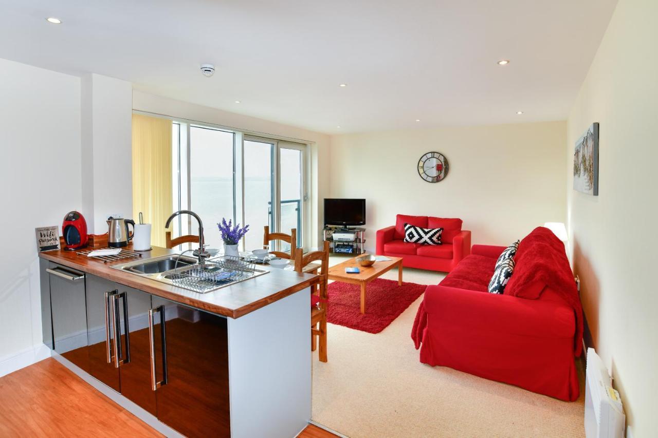 Meridian Quay Apartments, By Jsw Short Stay Σουόνσι Εξωτερικό φωτογραφία