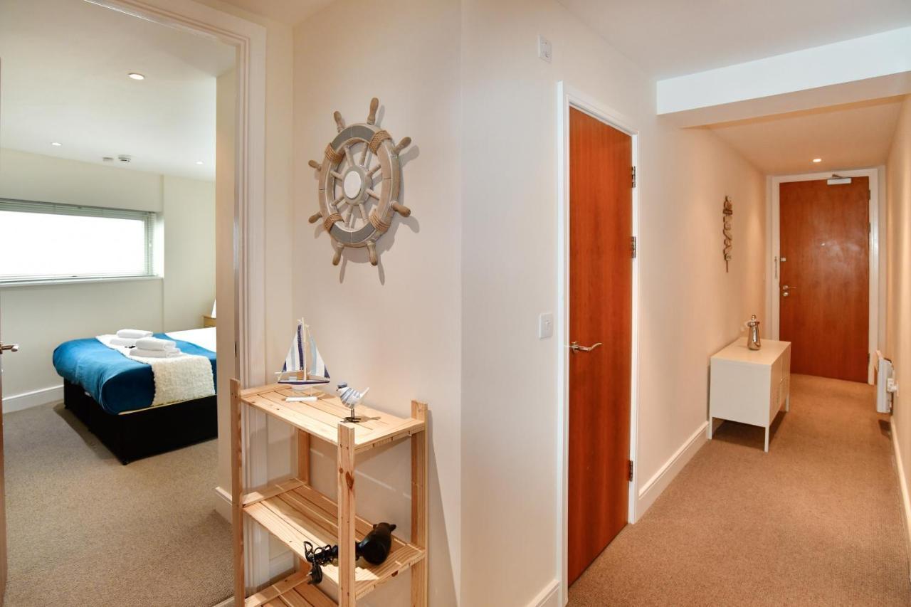Meridian Quay Apartments, By Jsw Short Stay Σουόνσι Εξωτερικό φωτογραφία
