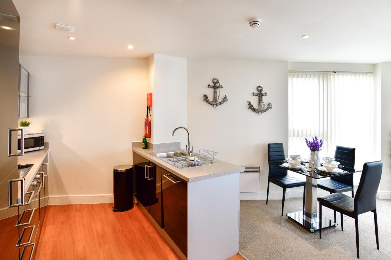 Meridian Quay Apartments, By Jsw Short Stay Σουόνσι Εξωτερικό φωτογραφία