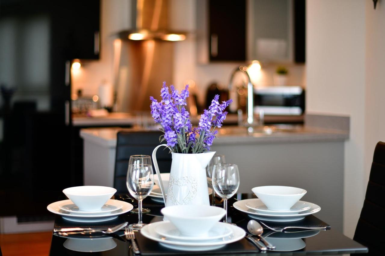 Meridian Quay Apartments, By Jsw Short Stay Σουόνσι Εξωτερικό φωτογραφία
